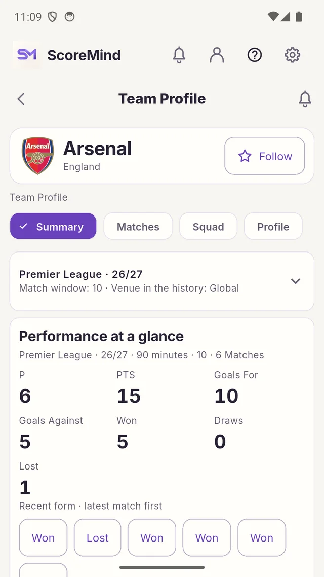ScoreMind Android showing the Arsenal crest, Premier League season and team statistics. English interface.